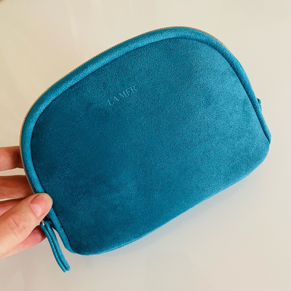 LA MER Teal Suede Pouch cosmetic makeup bag logo